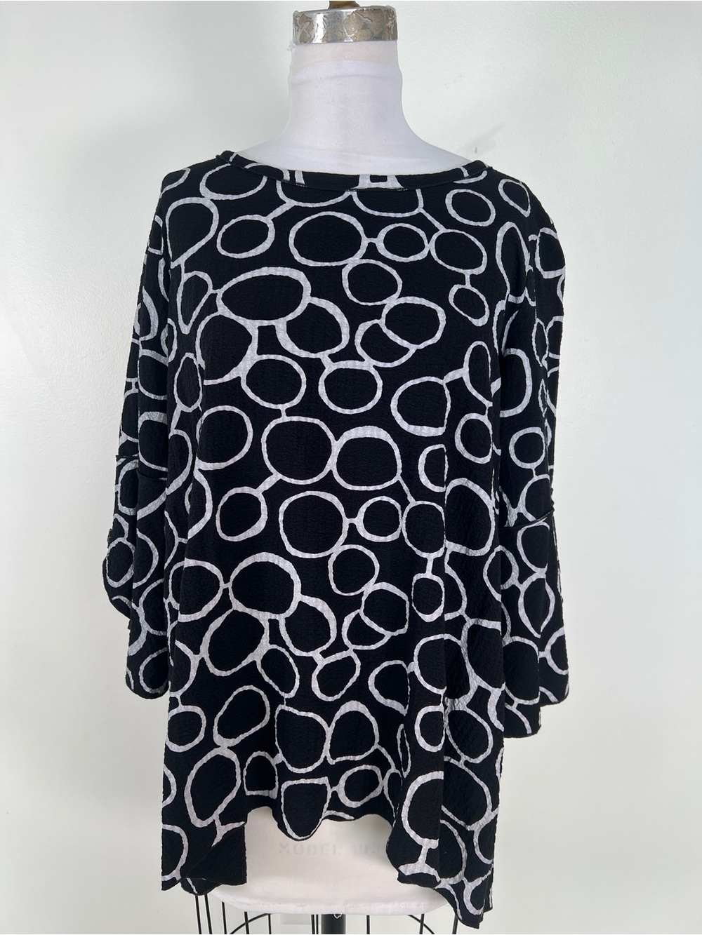 EUC! Ali Miles Black and White Circle-Print Women's Top Tunic Medium